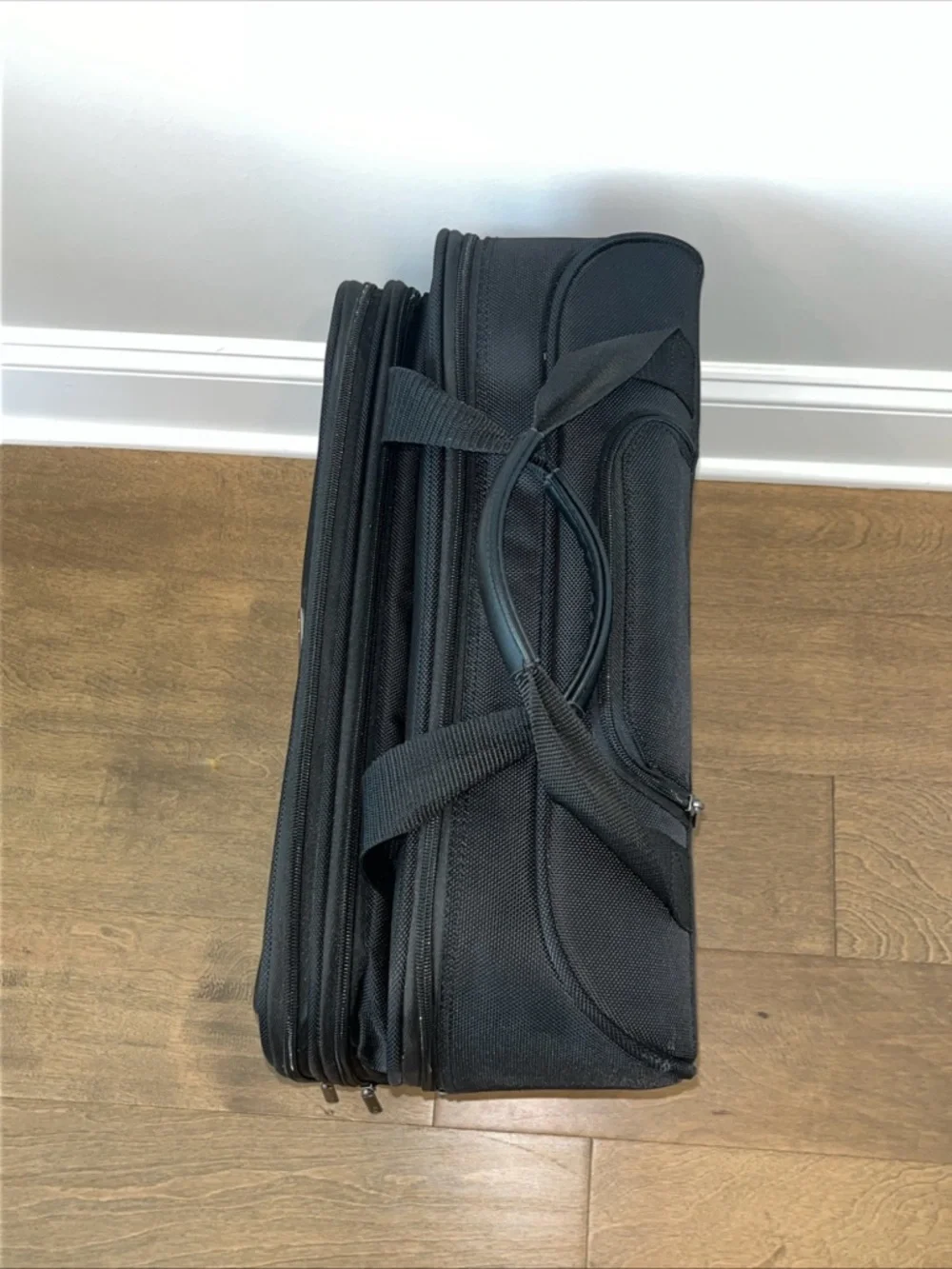 Solo : New York Bryant Rolling Laptop Briefcase / Carry-On Bag VG Condition